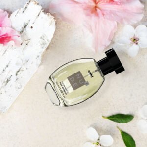 NUDE 1 parfum femme floral boisé 50 ml – citron de Sicile, grenade, bergamote; pivoine, jasmin, fleur de citronnier; santal, ambroxan, musc – tenue 8 h, 12 %.