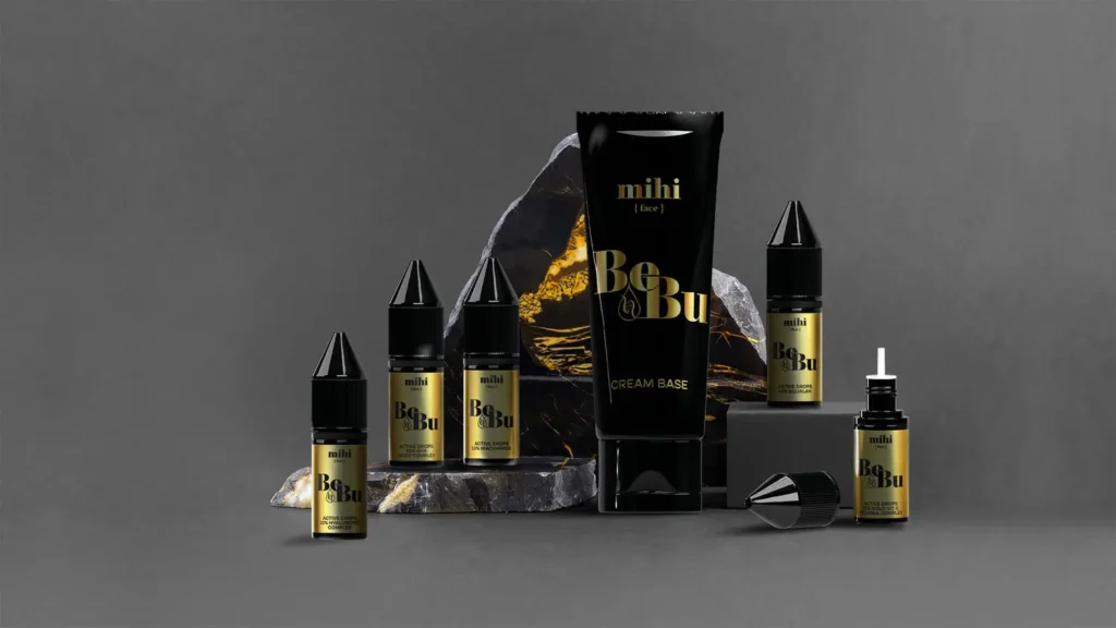 Système MIHI BeBu Beauty Builder pour un **skincare personnalisé** avec Base Crème et Gouttes Actives.