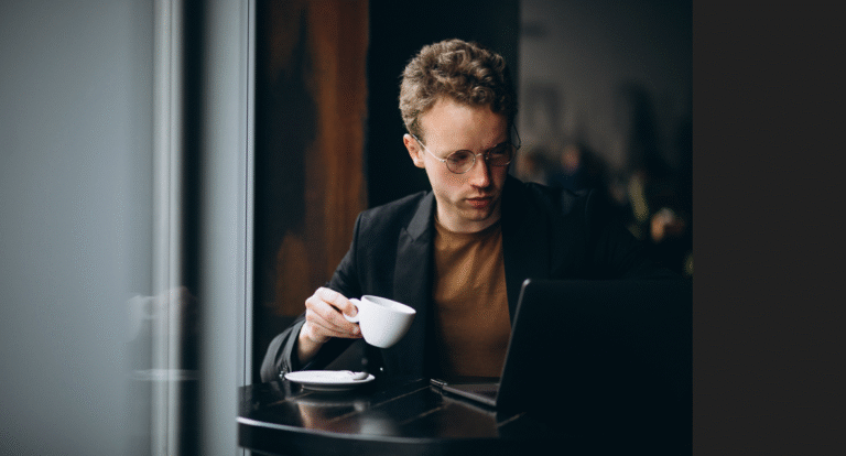 Homme entrepreneur illustrant le succès du VDI au masculin